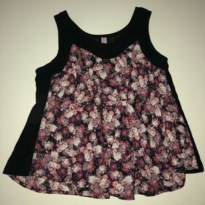 xs xhilaration floral tank top